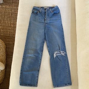 Levi’s Ribcage Straight Jeans, Size 26